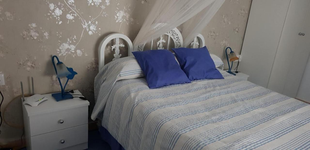 En Finca Las Dunas Dos Chalets Con Jacuzzis En Primera Linea De Playa , Uno De 4 Dormitorios Y Otro De 2 Dormitorios, Llama Al Seiscientos Veintisiete Cuatrocientos Diecisiete Trescientos Noventa Y Ocho 罗塔 外观 照片