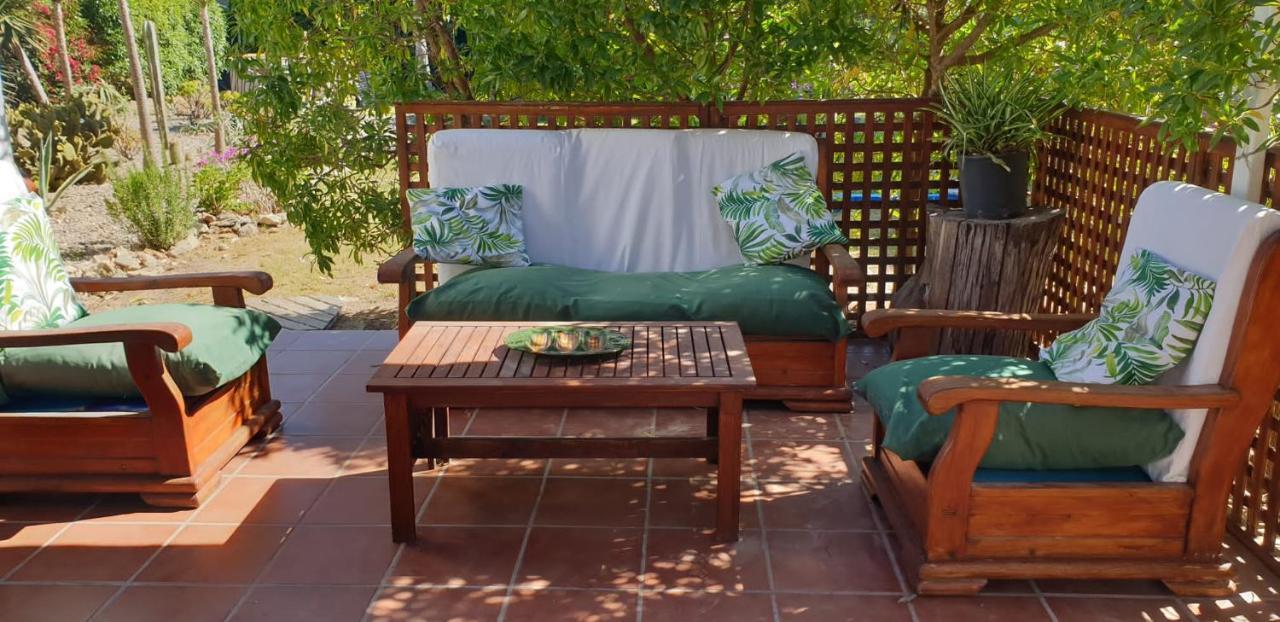 En Finca Las Dunas Dos Chalets Con Jacuzzis En Primera Linea De Playa , Uno De 4 Dormitorios Y Otro De 2 Dormitorios, Llama Al Seiscientos Veintisiete Cuatrocientos Diecisiete Trescientos Noventa Y Ocho 罗塔 外观 照片