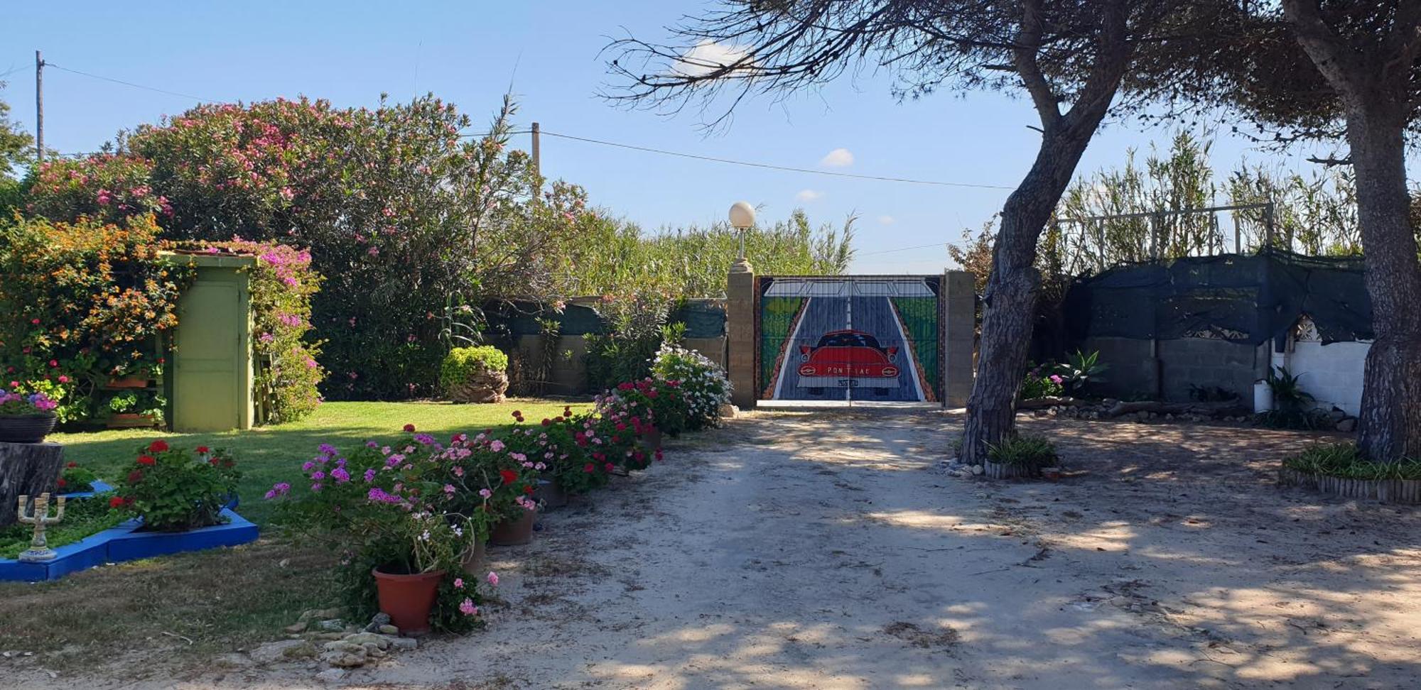 En Finca Las Dunas Dos Chalets Con Jacuzzis En Primera Linea De Playa , Uno De 4 Dormitorios Y Otro De 2 Dormitorios, Llama Al Seiscientos Veintisiete Cuatrocientos Diecisiete Trescientos Noventa Y Ocho 罗塔 外观 照片