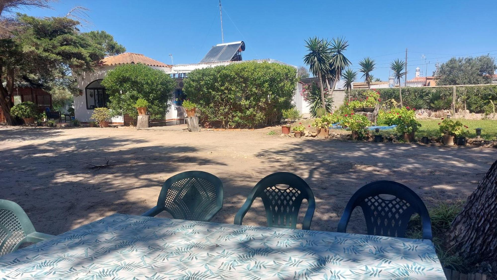 En Finca Las Dunas Dos Chalets Con Jacuzzis En Primera Linea De Playa , Uno De 4 Dormitorios Y Otro De 2 Dormitorios, Llama Al Seiscientos Veintisiete Cuatrocientos Diecisiete Trescientos Noventa Y Ocho 罗塔 外观 照片