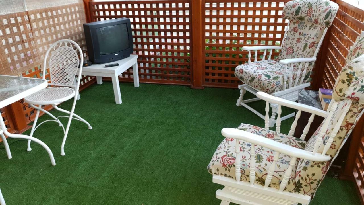 En Finca Las Dunas Dos Chalets Con Jacuzzis En Primera Linea De Playa , Uno De 4 Dormitorios Y Otro De 2 Dormitorios, Llama Al Seiscientos Veintisiete Cuatrocientos Diecisiete Trescientos Noventa Y Ocho 罗塔 外观 照片