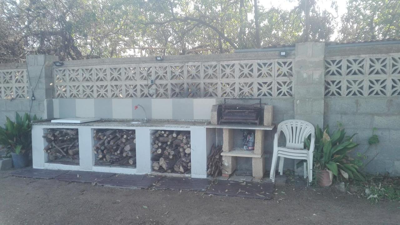 En Finca Las Dunas Dos Chalets Con Jacuzzis En Primera Linea De Playa , Uno De 4 Dormitorios Y Otro De 2 Dormitorios, Llama Al Seiscientos Veintisiete Cuatrocientos Diecisiete Trescientos Noventa Y Ocho 罗塔 外观 照片